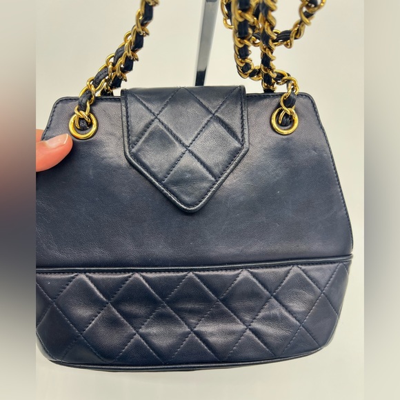 Vintage Chanel Leather Tassel Shoulder Bag- Navy Blue with 24K Gold Plated Chain - Picture 4 of 16